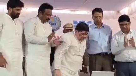 హిమాయత్ నగర్: సికింద్రాబాద్ ఆర్టీఏ కార్యాలయంలో సారథి యాప్ ను ప్రారంభించిన మంత్రి పొన్నం ప్రభాకర్