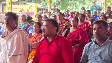 কল্যাণী: কল্যাণী ব্লকের বিভিন্ন জায়গায় দিঘার জগন্নাথ মন্দির উদ্বোধনী অনুষ্ঠানের লাইভ সম্প্রচার দেখানো হলো,তৃণমূলের লাড্ডু বিতরণ