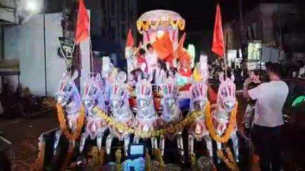 జహీరాబాద్: పట్టణంలో వైభవంగా బసవేశ్వర శోభాయాత్ర
