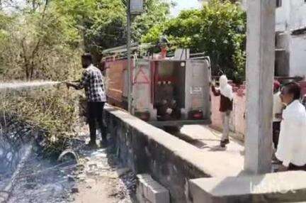 रानी: रानी आबकारी गंगानगर शूगर मिल के रेलवे स्टेशन के पास गोदाम में लगी आग, नहीं हुआ भारी नुकसान