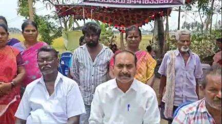 ఉండి: నియోజకవర్గంలో పేదల ఇళ్ళులు కూల్చివేతను ఆపాలని, పేదలందరికీ ఇళ్ళ పట్టాలు ఇవ్వాలి: సిపిఎం జిల్లా కార్యదర్శి గోపాలన్