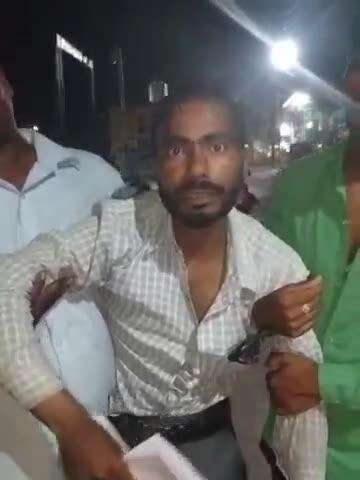 बड़ागांव धसान: बड़ागांव अस्पताल के डॉक्टर पर व्यक्ति ने लगाया मारपीट का आरोप, थाने में की शिकायत