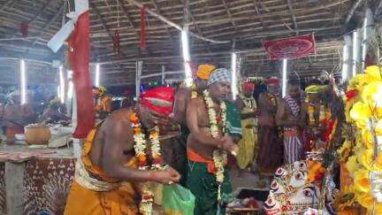କବିସୂର୍ଯ୍ୟନଗର: ବେଗୁନିଆପଡା ସ୍ଥିତ ମା' ସାତ ଭଉଣୀ ଓ ଶାଳବଣ ଚମ୍ପାଦେବୀ ପୋଡେଇଶୁଣୀଙ୍କ ମନ୍ଦିର ପ୍ରତିଷ୍ଠା ଓ ବିଶ୍ୱ ଶାନ୍ତି ମହାଯଜ୍ଞର ପୂର୍ଣ୍ଣାହୁତି