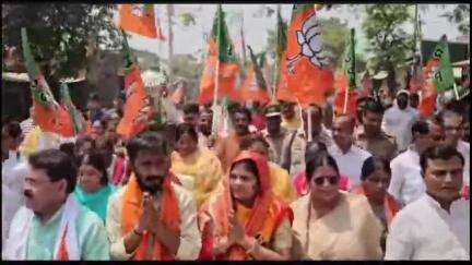 इटावा: इकदिल में नगर पंचायत उप चुनाव प्रचार के आखिरी दिन भाजपा नेता ने किया रोड शो