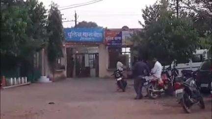 सोहागपुर: ग्राम समनापुर में 60 वर्षीय वृद्ध के साथ बेटे ने की मारपीट, पुलिस ने मामला दर्ज किया