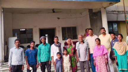 गोइलकेरा: कूदाबुरू गांव से लापता हुईं दो बच्चियों को पुलिस ने कराईकेला थाने में परिजनों को सौंपा