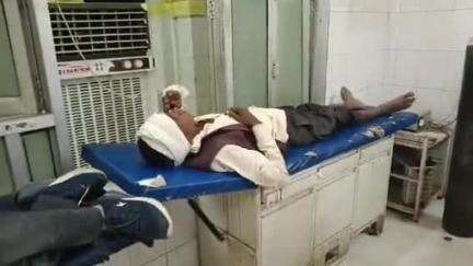 सीतापुर: नैपालापुर के पास सड़क पर तेज रफ्तार मैजिक ने बाइक को मारी जोरदार टक्कर, दो लोग हुए घायल