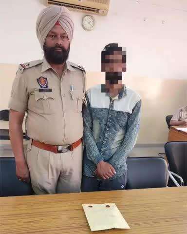 ਮਲੇਰਕੋਟਲਾ: ਮਲੇਰ ਕੋਟਲਾ ਪੁਲਿਸ ਨੇ ਅਗਰ ਨਗਰ ਦੇ ਕੋਲੋਂ ਇੱਕ ਵਿਅਕਤੀ ਤੋਂ 10 ਗਰਾਮ ਹੈਰੋਇਨ ਬਰਾਮਦ ਕੀਤੀ