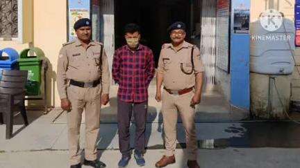 स्याल्दे: पुलिस टीम देघाट ने लवडोवा पट्टी से वारंटी अभियुक्त को किया गिरफ्तार