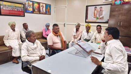 पानसेमल: पानसेमल विधायक ने अपने कार्यालय में सुनीं आम जनता की समस्याएं, निराकरण के लिए अधिकारियों को दिए निर्देश