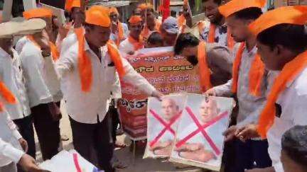 ಗುಳೇದಗುಡ್ಡ: ಬಿಜೆಯಿಂದ ಯತ್ನಾಳ ಉಚ್ಛಾಟನೆ ಖಂಡಿಸಿ ಗುಳೇದಗುಡ್ಡದಲ್ಲಿ ಪ್ರತಿಭಟನೆ