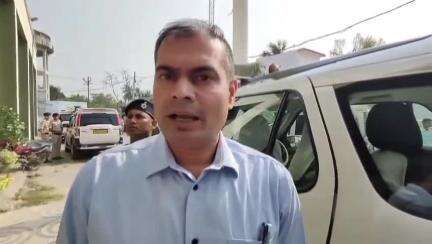 दरभंगा: रामनवमी पर्व को लेकर लहेरियासराय में जिलाधिकारी और वरीय पुलिस अधीक्षक ने की प्रेस वार्ता