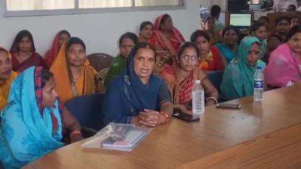 दरभंगा: लहेरियासराय में महिला संवाद कार्यक्रम की तैयारी, DPM ने संकुल संघ की अध्यक्षा के साथ की बैठक