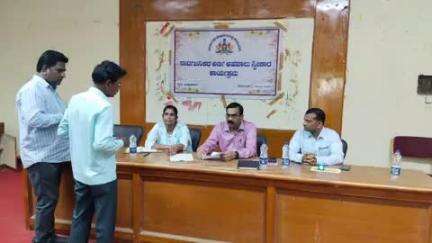 ಚಿತ್ತಾಪುರ: ಕಲಬುರಗಿ: ಚಿತ್ತಾಪೂರ ನಲ್ಲಿ ಲೋಕಾಯುಕ್ತ ಅಧಿಕಾರಿಗಳಿಂದ ಸಾರ್ವಜನಿಕರ ಅಹವಾಲು ಸ್ವೀಕಾರ
