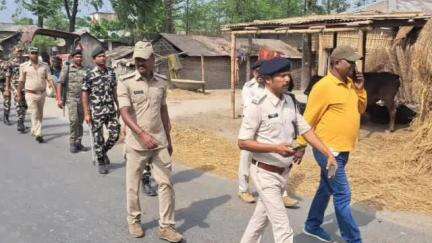 छातापुर: भयमुक्त माहौल में रामनवमी और शोभायात्रा को लेकर निकली फ्लैग मार्च