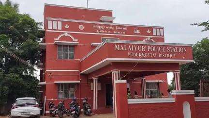 கறம்பக்குடி: மலையூரில் முருகேசன் என்பவர் கொலை செய்யப்பட்ட விவகாரத்தில் ஐயப்பன் என்பவரை பிடித்து காவல்துறை விசாரணை