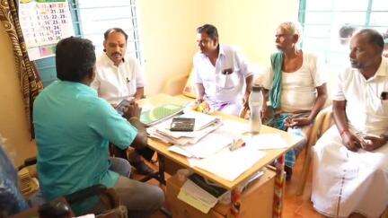 கறம்பக்குடி: மாங்கோட்டை கிராமத்தில் உள்ள ஊராட்சி மன்ற அலுவலகத்தில் திடீரென ஆய்வு பணியை மேற்கொண்ட MLA Dr  முத்துராஜா