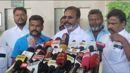 திருச்சி கிழக்கு: வக்பு வாரிய சட்டம் நிறைவேற்றியது தேசிய ஒருமைப்பாட்டுக்கு எதிரானது -திருச்சி விமான நிலையத்தில்  திருமாவளவன் பேட்டி