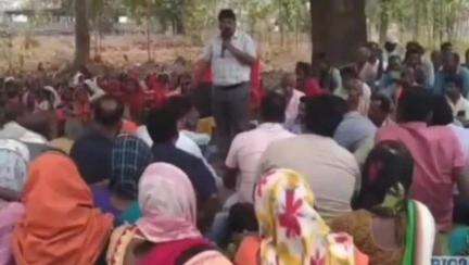तमनार: सराईटोला में हुई महासभा में गारे पेलमा के लोग शामिल हुए, ग्राम सभा की अनुमति के बिना पेड़ों की कटाई का आरोप