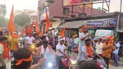পূর্বস্থলী ২: রামনবমী উপলক্ষে জামালপুর বুড়োরাজ মন্দির থেকে ধর্মীয় শোভাযাত্রা, অন্যদিকে গোয়ালপাড়া মোড় থেকেও ধর্মীয় শোভাযাত্রা হল