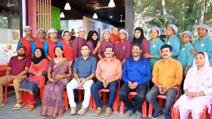 തിരൂര്‍: കോട്ടക്കൽ ബസ് സ്റ്റാൻഡിൽ ആരംഭിച്ച കഫെ കുടുംബശ്രീ ജില്ലാ പഞ്ചായത്ത് പ്രസിഡന്റ് റഫീഖ ഉദ്ഘാടനം ചെയ്തു
