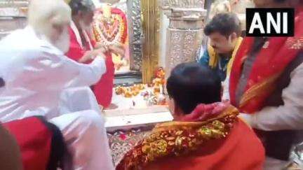 मुख्यमंत्री मोहन यादव ने मां शारदा शक्ति पीठ मैहर में की पूजा-अर्चना
