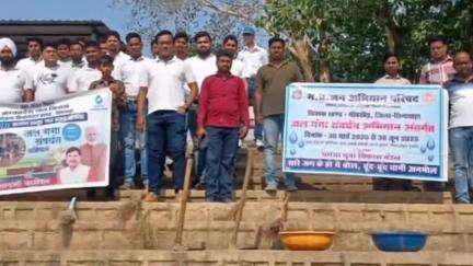 मोहखेड़: कालीरात धाम लिंगा में कुलबेहरा नदी पर श्रमदान कर पानी बचाने का दिया गया संदेश