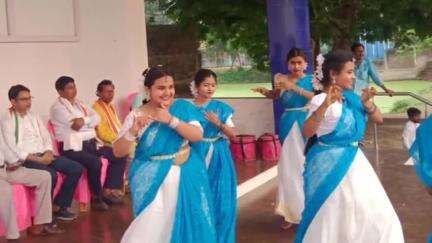 খড়গ্রাম: নগরে মুক্ত মঞ্চে শ্রুতি অঙ্গনের উদ্যোগে বসন্ত উৎসব ও ঈদ শুভেচ্ছা বিনিময় অনুষ্ঠানে উপস্থিত বিধায়ক
