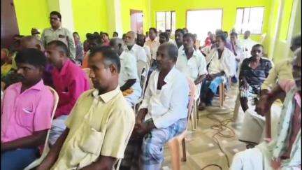 திருவாடனை: சமூக பாதுகாப்பு திட்ட அலுவலகத்தை கீழ் தளத்தில் இயக்க நடவடிக்கை எடுக்க வேண்டும் என ஆயிரம் வைசிய தனியார் மஹாலில் நடைபெற்ற கூட்டத்தில் கோரிக்கை
