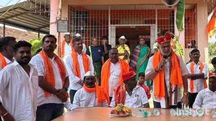 ಮುಂಡಗೋಡ: ತಮ್ಮ್ಯಾನಕೊಪ್ಪ,ಓಣಿಕೇರಿಯ ಶ್ರೀ ದೇವಿಯ ಜಾತ್ರಾಮಹೋತ್ಸವದಲ್ಲಿ ಶಾಸಕ ಹೆಬ್ಬಾರ್ ಭಾಗಿ,ಬಂಜಾರ ಗೀತೆಗೆ ತಾಳ ಹಾಕಿ ಗಮನ ಸೆಳೆದ ಶಾಸಕ