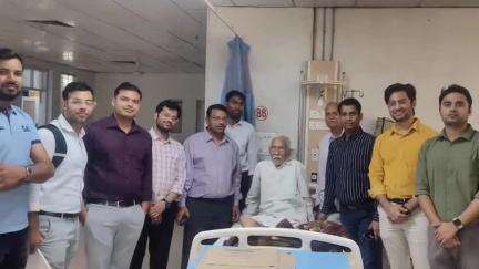 सैफई: दिल्ली-आगरा ने छोड़ा, सैफई विश्वविद्यालय ने 90 वर्षीय वृद्ध को नए कुल्हे के साथ दी नई जिंदगी