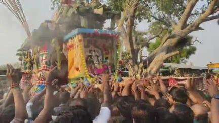 லால்குடி: லால்குடியில் அன்பில் மாரியம்மன் கோயில் தேரோட்டம் திரளான பக்தர்கள் பங்கேற்பு