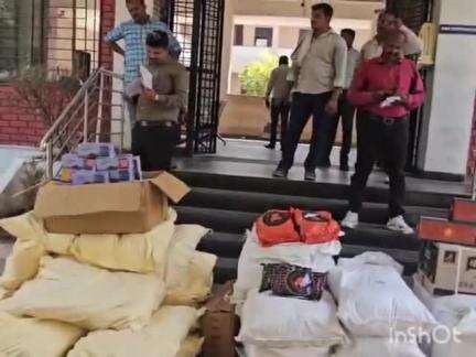 बल्लारपूर: अवैध्य सुगंधित तंबाखूच्या गोडाऊनवर स्थानिक गुन्हे शाखेची धाड,  मानोरा येथील घटना