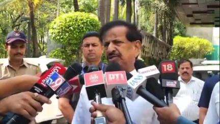 शिरूर कासार: खोक्याच्या प्रकरणात वन विभागाच्या बाहेरची घरे पाडली असतील तर अधिकाऱ्यांवरच कारवाई होईल वनमंत्री गणेश नाईक