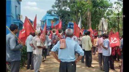 কোতুলপুর: শ্রম কোড বাতিল করা সহ 11 দফা দাবিতে কোতুলপুরে মিছিল করে BDO অফিসে ডেপুটেশন দিল শ্রমিক,কৃষক,খেতমজুর ও বস্তি উন্নয়ন সমিতি