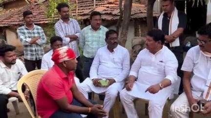 ब्रह्मपूरी: आवडगाव येथील वाघाच्या आल्यात मृत्युमुखी पडलेल्या मनोहर चौधरी यांच्या कुटुंब्याची आमदार वडिटीवर यांनी घेतली भेट