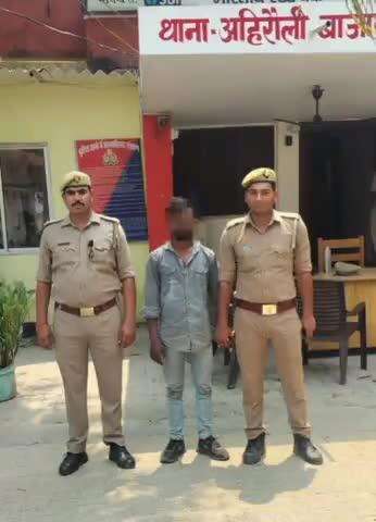 खड्डा: अहिरौली बाजार पुलिस ने शादी का झांसा देकर शारीरिक शोषण करने के मामले में एक अभियुक्त को भेजा जेल