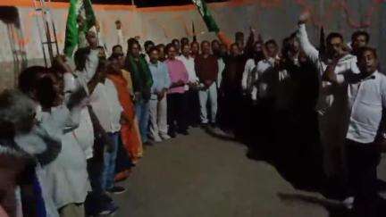 चितरपुर: गोला में झामुमो प्रखंड सम्मेलन में अध्यक्ष पद के लिए दो नाम आए, 24 घंटे बाद भी निर्णय नहीं हो सका