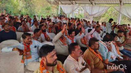 डोलरिया: डोलरिया विधायक भिलट देव में भाजपा के सक्रिय सदस्य कार्यकर्ता सम्मेलन में शामिल हुए