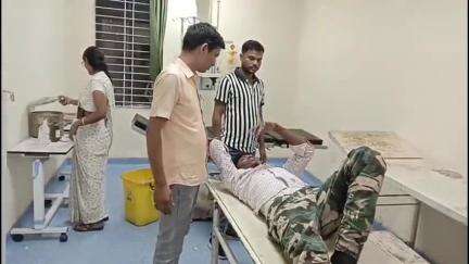 रंका: रंका एनएच 343 लरकोरिया मुख्य सड़क पर साइड लेते समय स्कूटी चालक ट्रैक्टर से टकराया, गंभीर रूप से घायल
