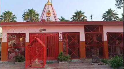 गजरौला रेलवे शिव मंदिर पर लगता है भव्य मेला, मनोकामना होती है पूरी