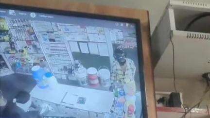 सिरसा: गांव बप्पा में चार दुकानों के ताले तोड़े जाने का सीसीटीवी फुटेज आया सामने