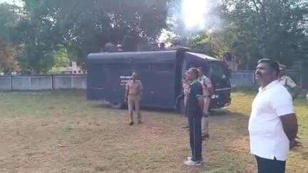 குறிஞ்சிப்பாடி: நெய்வேலி வட்டம் 18 செக்யூரிட்டி திடலில் கலக கூட்டத்தை கட்டுப்படுத்துவதற்கான நடைபெற்ற பயிற்சியை எஸ்பி பார்வையிட்டார்
