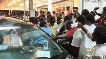 வாலாஜா: பாரதி நகருக்கு வருகை தந்த விசிக தலைவர் தொல்.திருமாவளவனுக்கு கட்சி நிர்வாகிகள் உற்சாக வரவேற்பு
