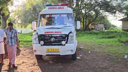 ചാവക്കാട്: ചേറ്റുവയിൽ ആംബുലൻസിന്റെ മറവിൽ ലഹരി കച്ചവടം, രാസലഹരിയുമായി രണ്ടു പേർ പോലീസ് പിടിയിൽ