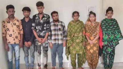 রানাঘাট ২: দত্তপুলিয়ায় ভারত বাংলাদেশ সীমান্ত এলাকা থেকে 2 জন শিশু ও 3 জন মহিলা সহ 9 বাংলাদেশি নাগরিককে গ্রেফতার করলো ধানতলা পুলিশ