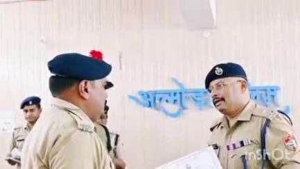 अल्मोड़ा: पुलिस लाईन में आयोजित सम्मेलन में SSP ने सराहनीय कार्य करने वाले 17 पुलिसकर्मियों को किया सम्मानित