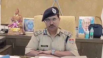 देहरादून: सरदार पटेल भवन में पुलिस महानिरीक्षक राजीव स्वरूप ने कहा- चारधाम यात्रा सुचारू रूप से संचालित है