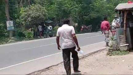 দেগঙ্গা: পৈত্রিক সম্পত্তির উপর থাকা গাছ-গাছালি কেটে দেওয়ার অভিযোগ প্রতিবেশীর বিরুদ্ধে, থানায় অভিযোগ দায়ের