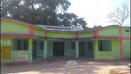 महासमुंद: पब्लिक एप की खबर का बड़ा असर, बम्बूरडीह के रोजगार सहायक को प्रशासन ने किया पद से पृथक